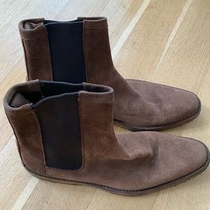 Suede Gucci Chelsea boots